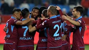 Trabzonspor dört gollü galibiyetle tur atladı
