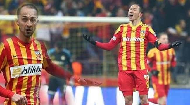 Umut Bulut ve Şamil Cinaz da Kayserispor'dan ayrıldı