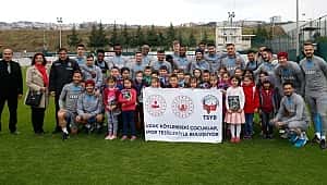 Uzak Köylerdeki öğrenciler Trabzonspor'la buluştu