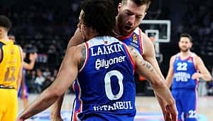 Anadolu Efes Khimki'yi ikinci yarıda geçti