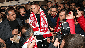 Antalyaspor Lukas Podolski'yi açıkladı