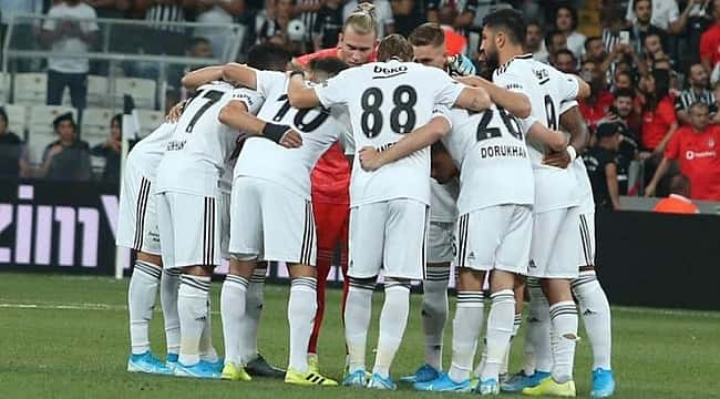 Beşiktaş'ın İzmir kafilesinde iki eksik