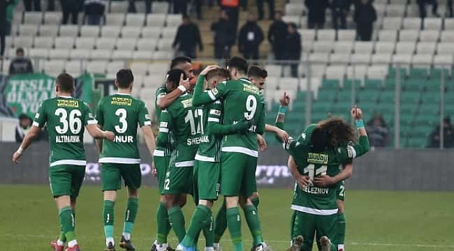 Bursaspor 90+2'de galibiyeti buldu