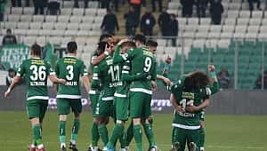 Bursaspor 90+2'de galibiyeti buldu