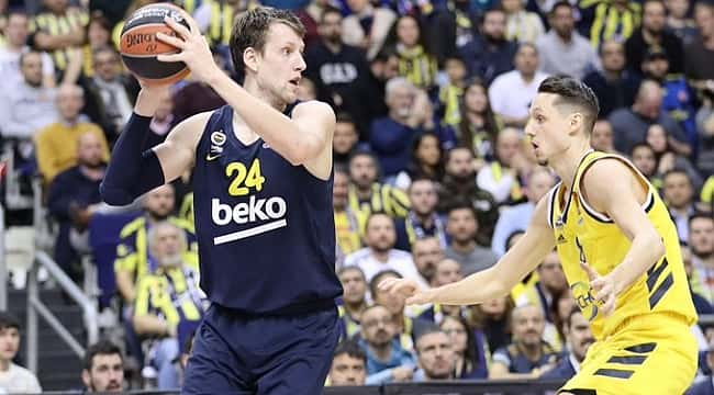 Fenerbahçe Beko Alba Berlin'i son çeyrekte devirdi