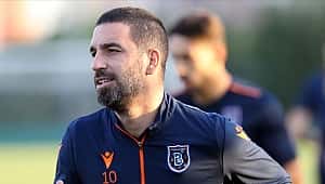 Galatasaray taraftar grubundan Arda Turan'a destek