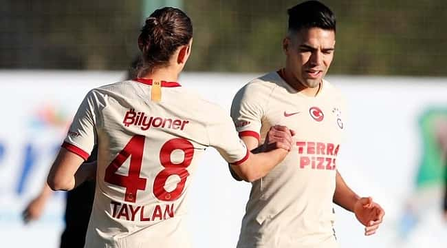 Galatasaray yeni transferleriyle ilk maçında Altay'ı 3-1 mağlup etti