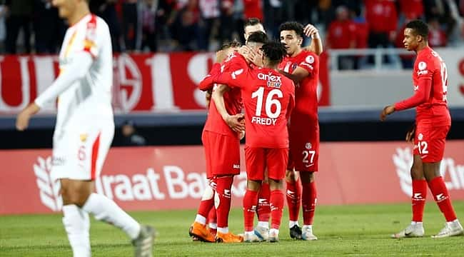 Gol düellosunu kazanan Antalyaspor