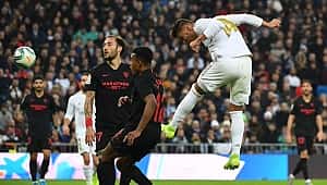 Real Madrid Sevilla engelini Casemiro ile aştı