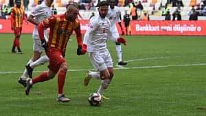 Yeni Malatya'ya galibiyet yetmedi, Sivasspor çeyrek finalde