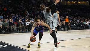 Yine Anadolu Efes yine Shane Larkin