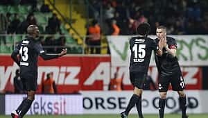 Beşiktaş Burak Yılmaz'la kazandı