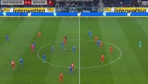 Futbolculardan hakaret içeren pankart açan taraftarlara protesto