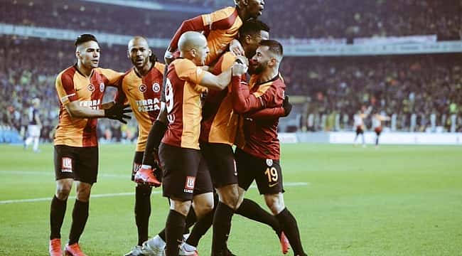 Galatasaraylı futbolculara derbi primi