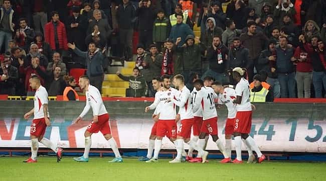 Gaziantep Rizespor'u 2-0 mağlup etti