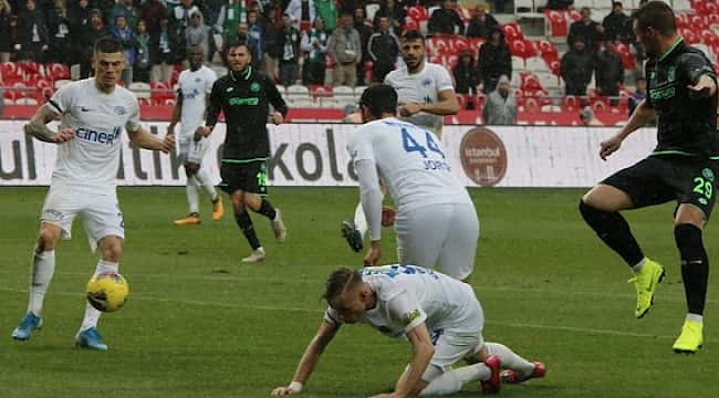 Konyaspor Kasımpaşa ile golsüz berabere kaldı