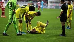 Sadık Çiftpınar'dan büyük fedekarlık