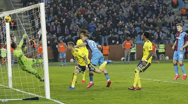 Trabzonspor geriden gelip Fenerbahçe'yi yendi