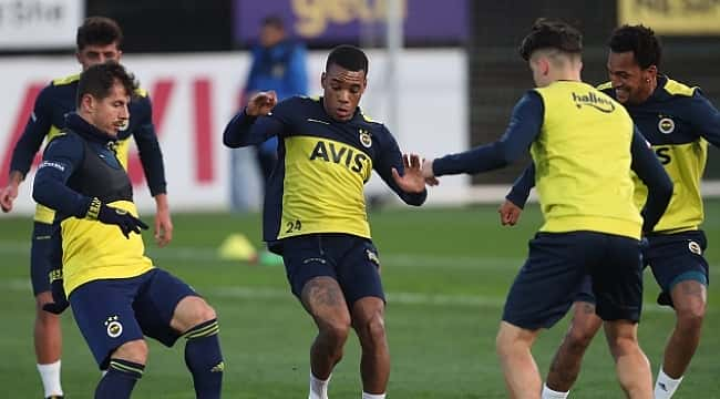 Fenerbahçe'de Garry Rodrigues takımla birlikte çalıştı