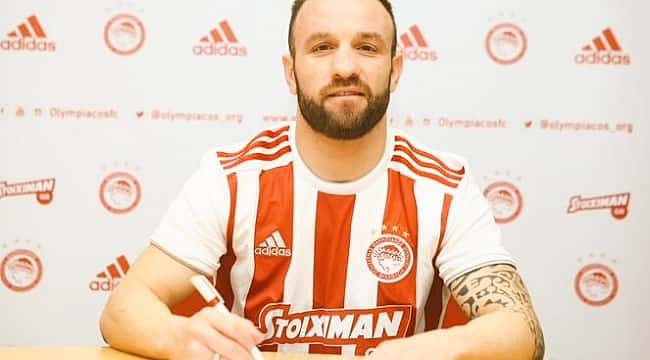 Olympiakos Valbuena ile sözleşme uzattı