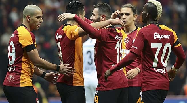 Galatasaray duyurdu: 'Tamamı negatif'