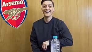 Mesut Özil'den farklı şov