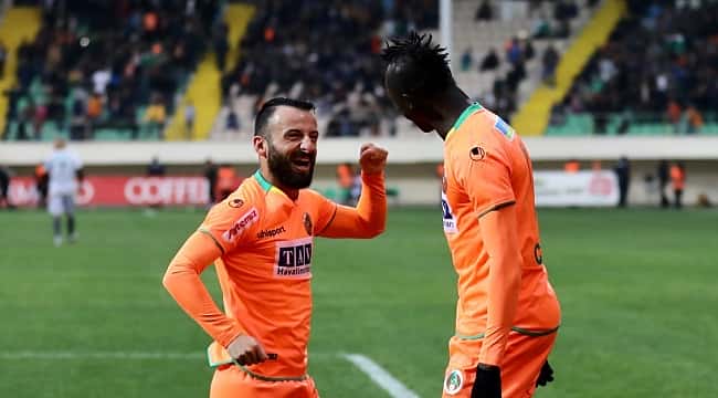 Alanyaspor'da Cisse'ye yeni sözleşme