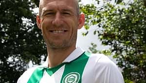 Arjen Robben futbola geri döndü!