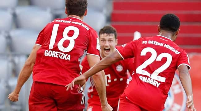 Bayern zorlandı ama hata yapmadı! Çok yakınlar