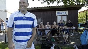 Bitti demediniz mi? 47'lik dev Jan Koller