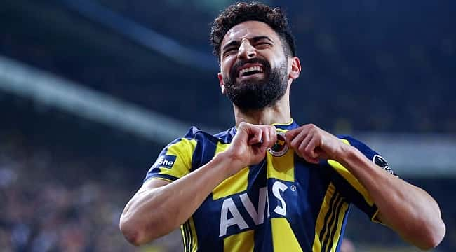 Fenerbahçe'de kalmak için indirime gidiyor