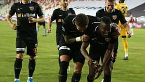 Beşiktaş'tan Mensah için son teklif geliyor