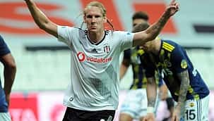 Derbide Fenerbahçe kaçırdı, Beşiktaş kazandı! 