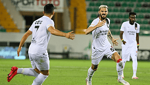 Fatih Karagrümrük Süper Lig'e yükseldi!
