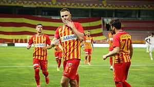 Kayseri 1 puanı 9 kişiyle 90'da kaptı!