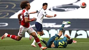 Tottenham, Londra derbisinde geri döndü!