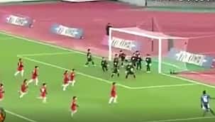 3 futbolcu, 100 çocuğa karşı