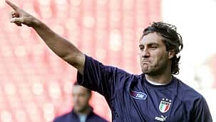 Christian Vieri; Part time DJ, karizma, plaj efsanesi