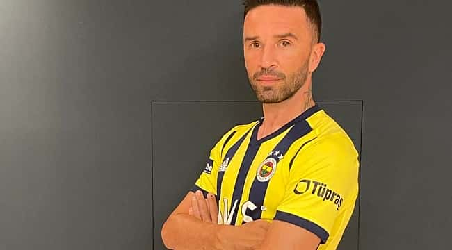 Fenerbahçe'den bir transfer daha! 1+1 yıllık imza