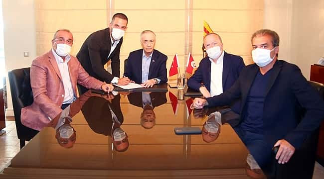 Galatasaray transferi resmen açıkladı! 