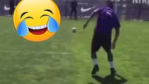 Neymar'ın başına gelenler! Gülerek yerlere yıkıldı