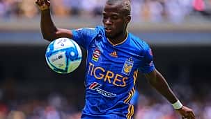 Sosa'dan sonra iki yıldız daha imzayı bekliyor