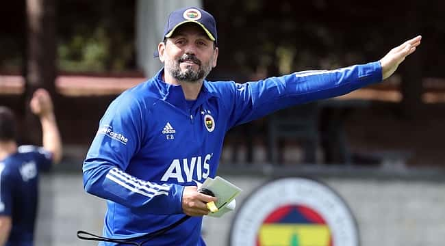 Fenerbahçe beklerde 'yenilemeyi' bitirdi