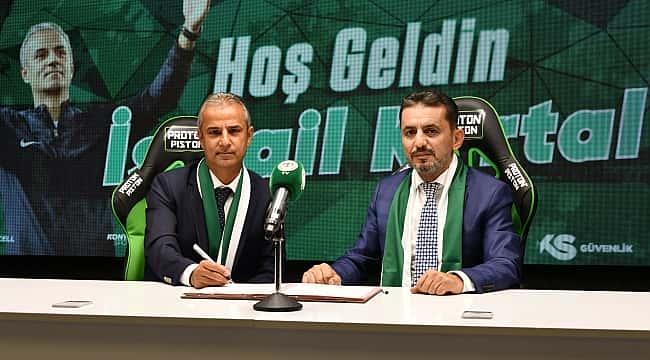 Konyaspor, İsmail Kartal ile imzaladı