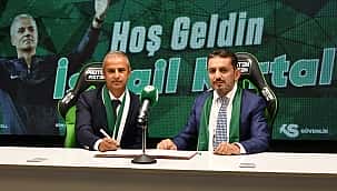 Konyaspor, İsmail Kartal ile imzaladı
