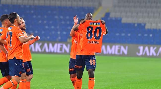 Başakşehir, Antalyaspor'a acımadı: 6 gol