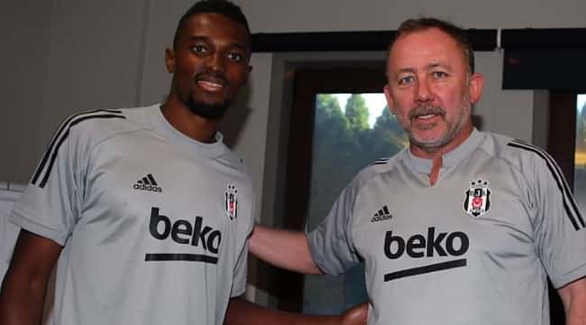 Beşiktaş'tan Mensah için para istediler