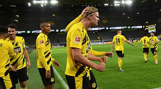 Dortmund derbiyi güle oynaya kazandı