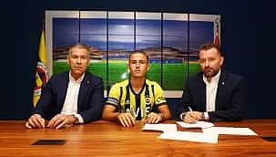 Fenerbahçe'ye iki orta saha transferi