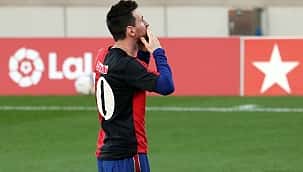 27 yıl sonra: Messi'den Maradona'ya veda